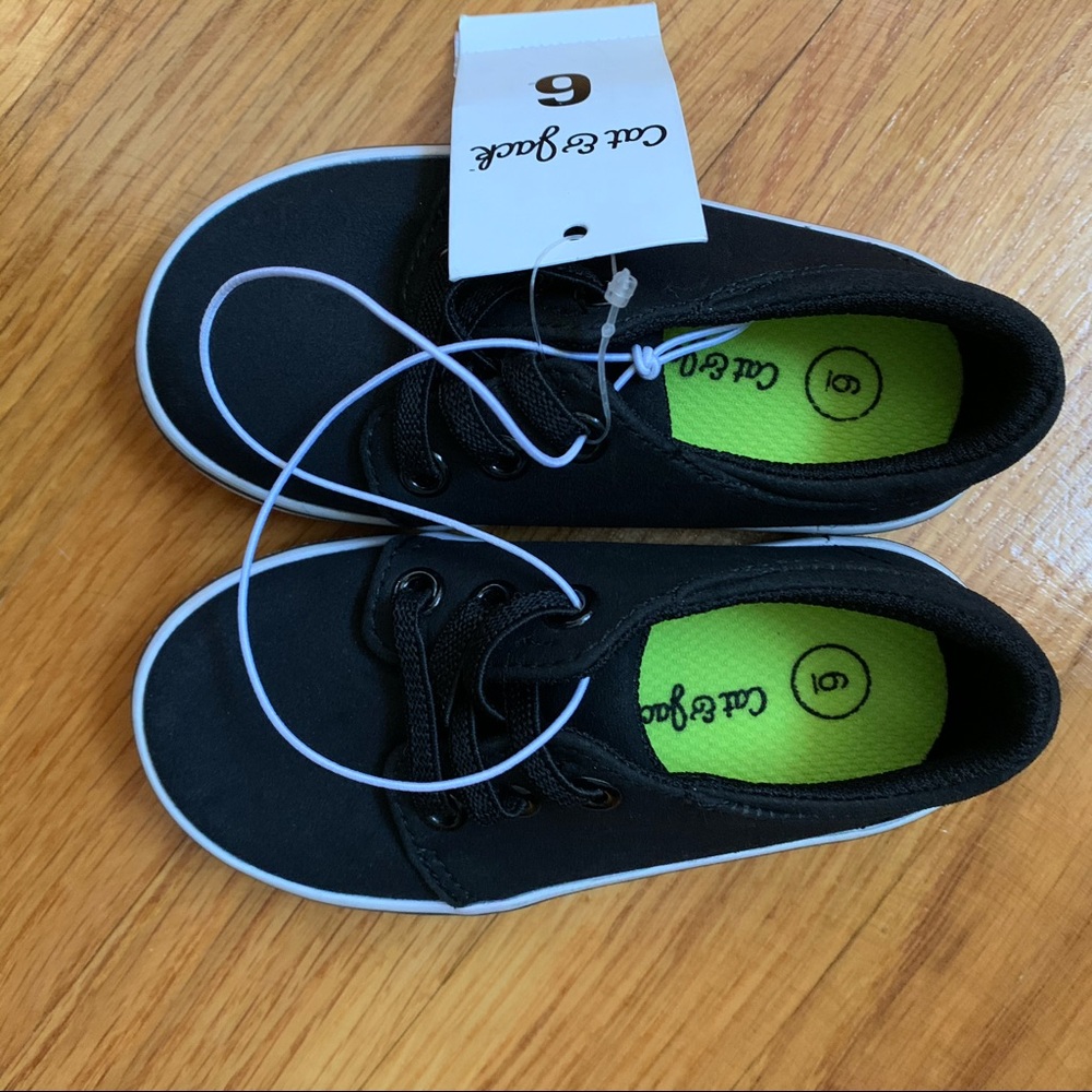 Boys Cat & Jack sneakers